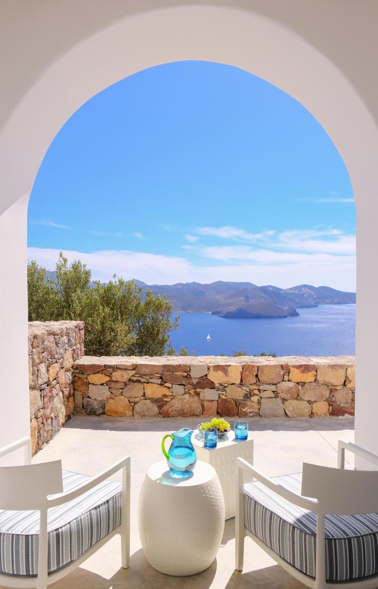 Odyssey Rock Milos Sunset Suites Πλάκα Μήλου Δωμάτιο φωτογραφία