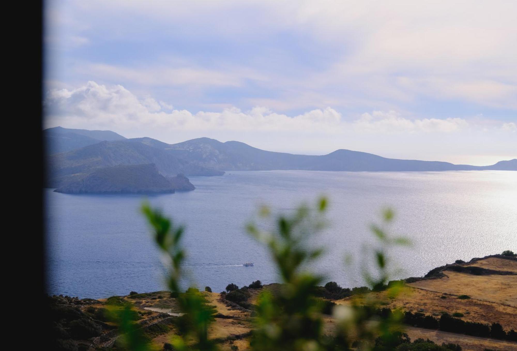 Odyssey Rock Milos Sunset Suites Πλάκα Μήλου Εξωτερικό φωτογραφία