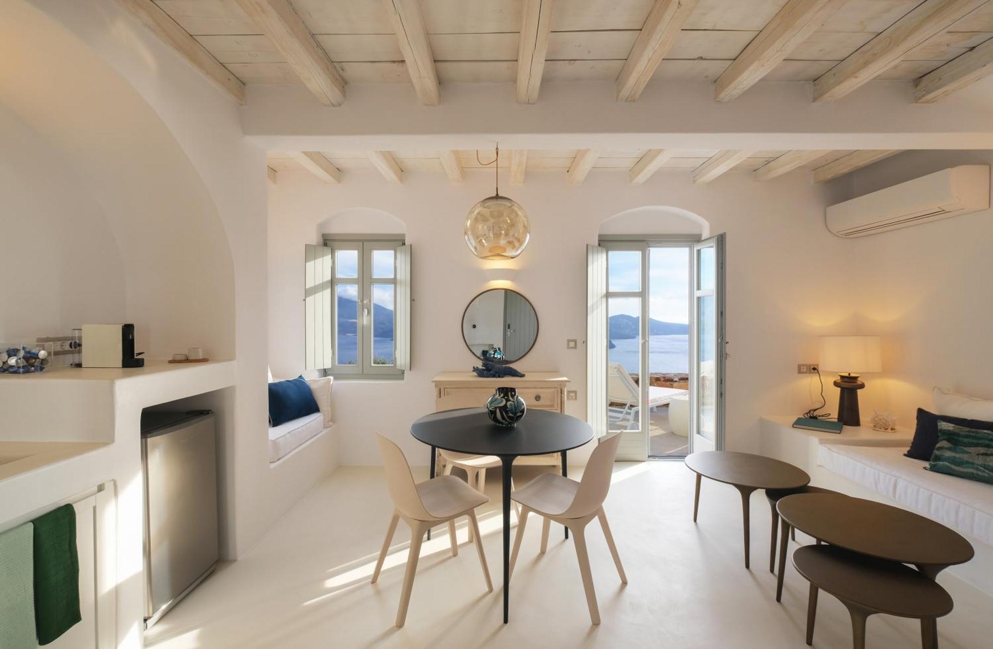 Odyssey Rock Milos Sunset Suites Πλάκα Μήλου Εξωτερικό φωτογραφία