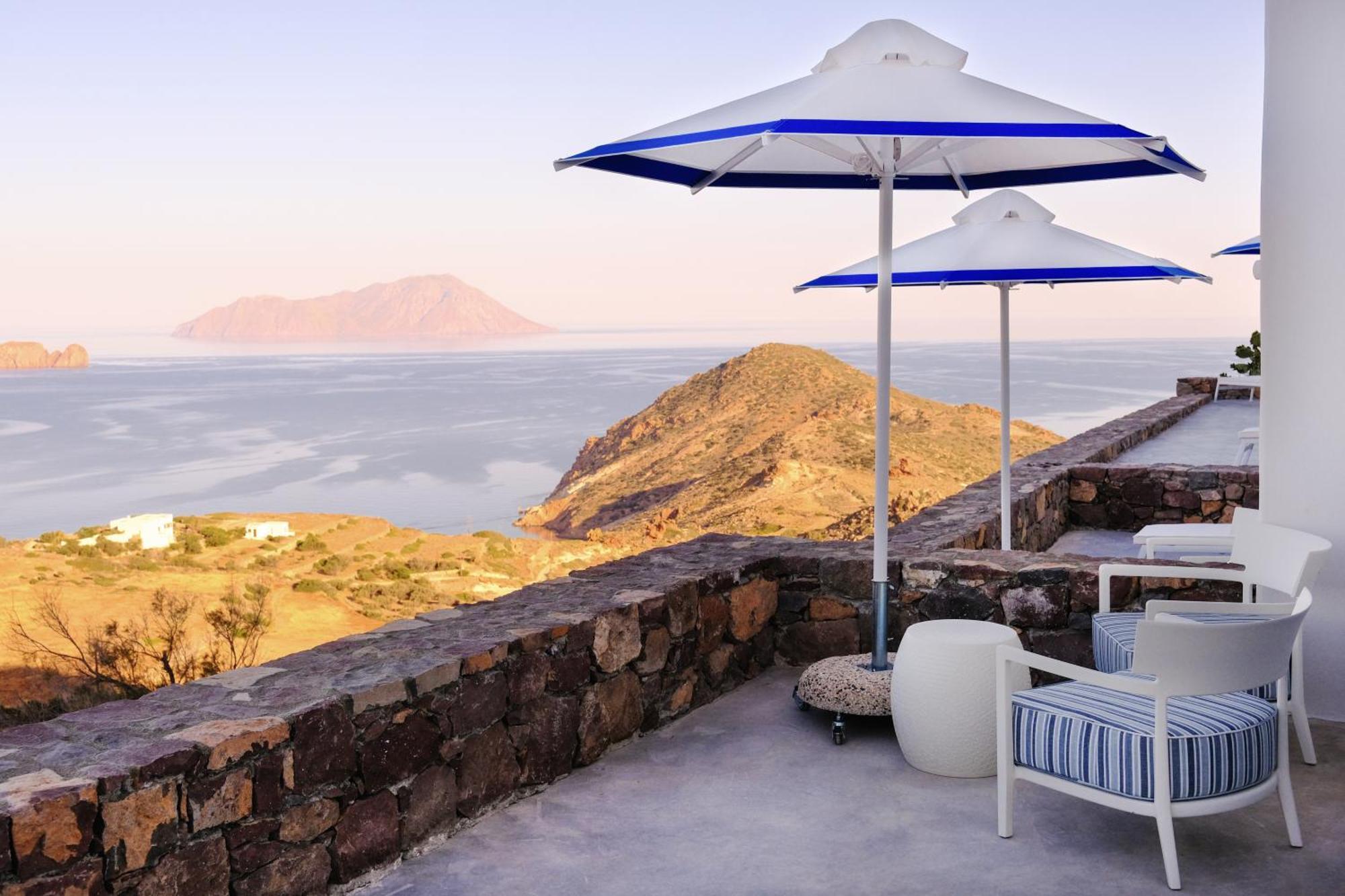 Odyssey Rock Milos Sunset Suites Πλάκα Μήλου Εξωτερικό φωτογραφία