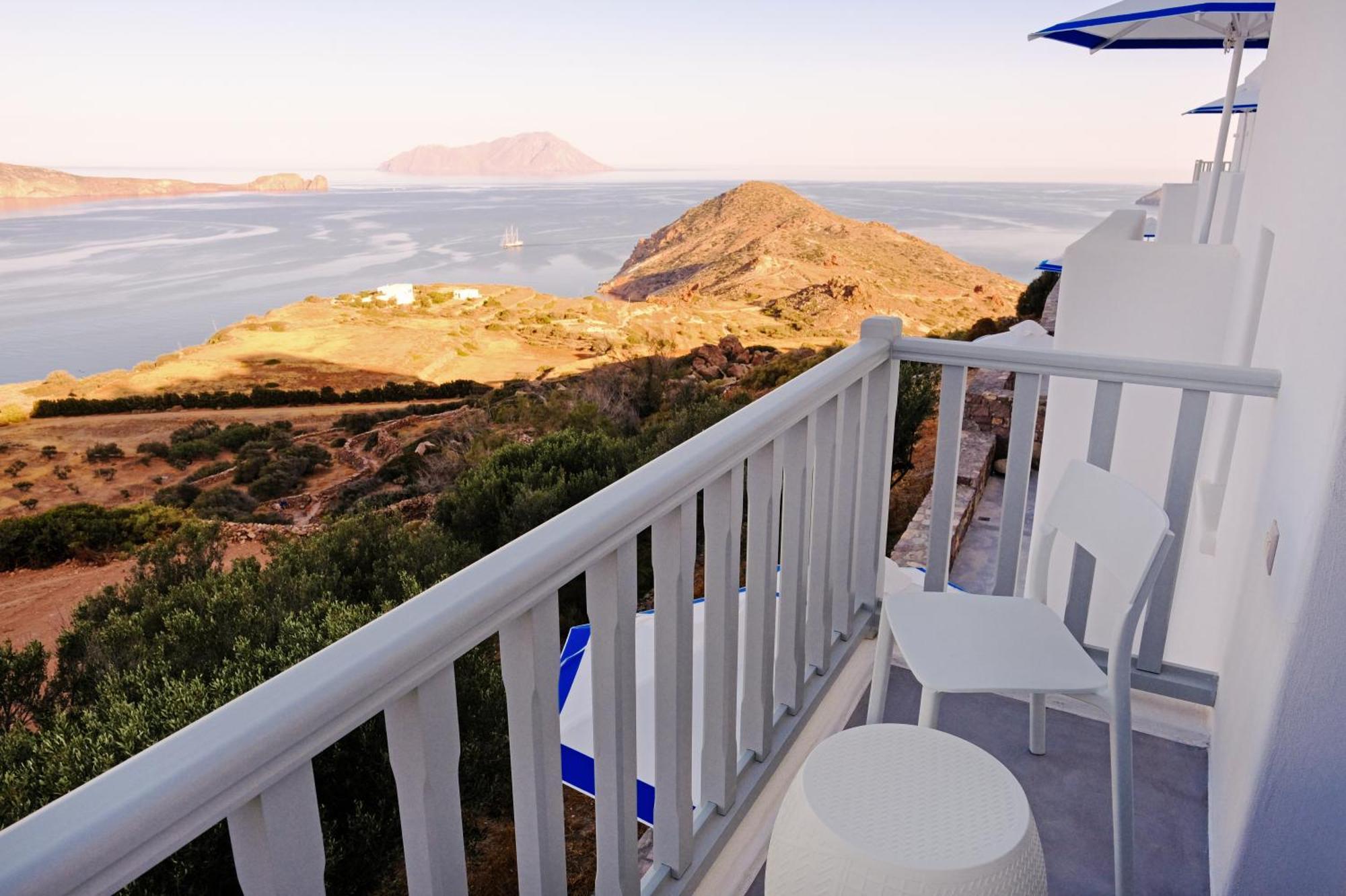 Odyssey Rock Milos Sunset Suites Πλάκα Μήλου Εξωτερικό φωτογραφία