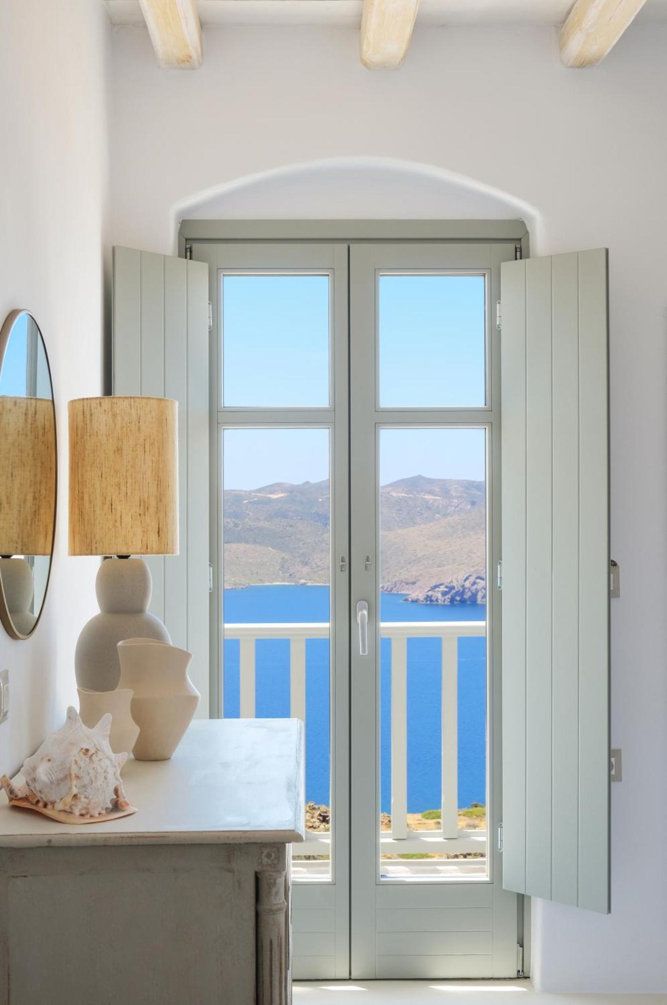 Odyssey Rock Milos Sunset Suites Πλάκα Μήλου Εξωτερικό φωτογραφία