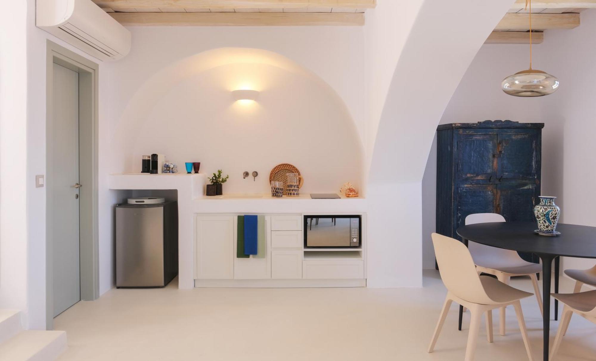 Odyssey Rock Milos Sunset Suites Πλάκα Μήλου Δωμάτιο φωτογραφία