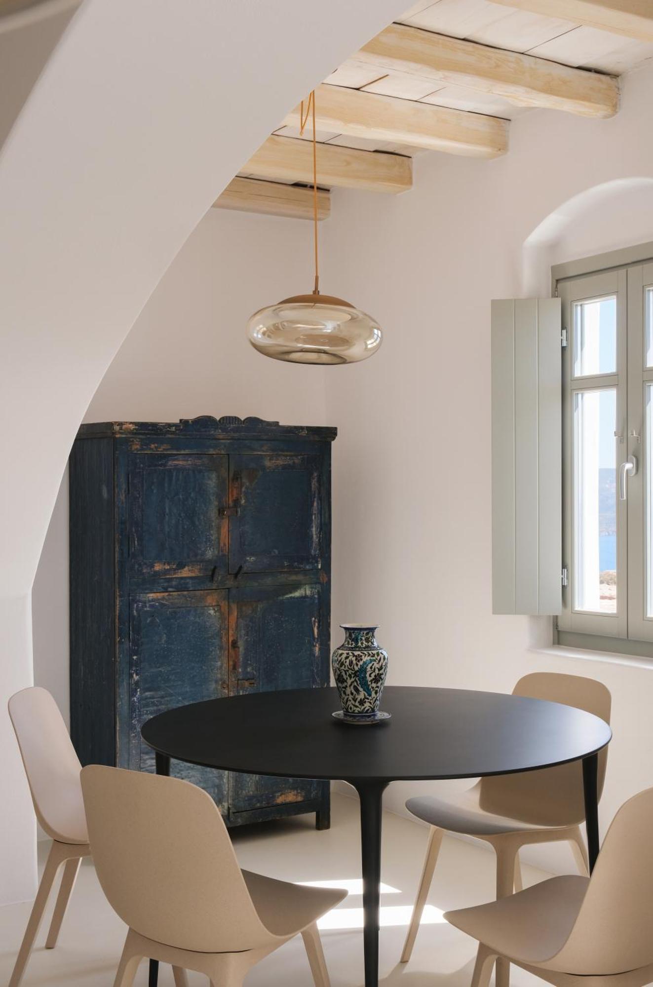 Odyssey Rock Milos Sunset Suites Πλάκα Μήλου Δωμάτιο φωτογραφία