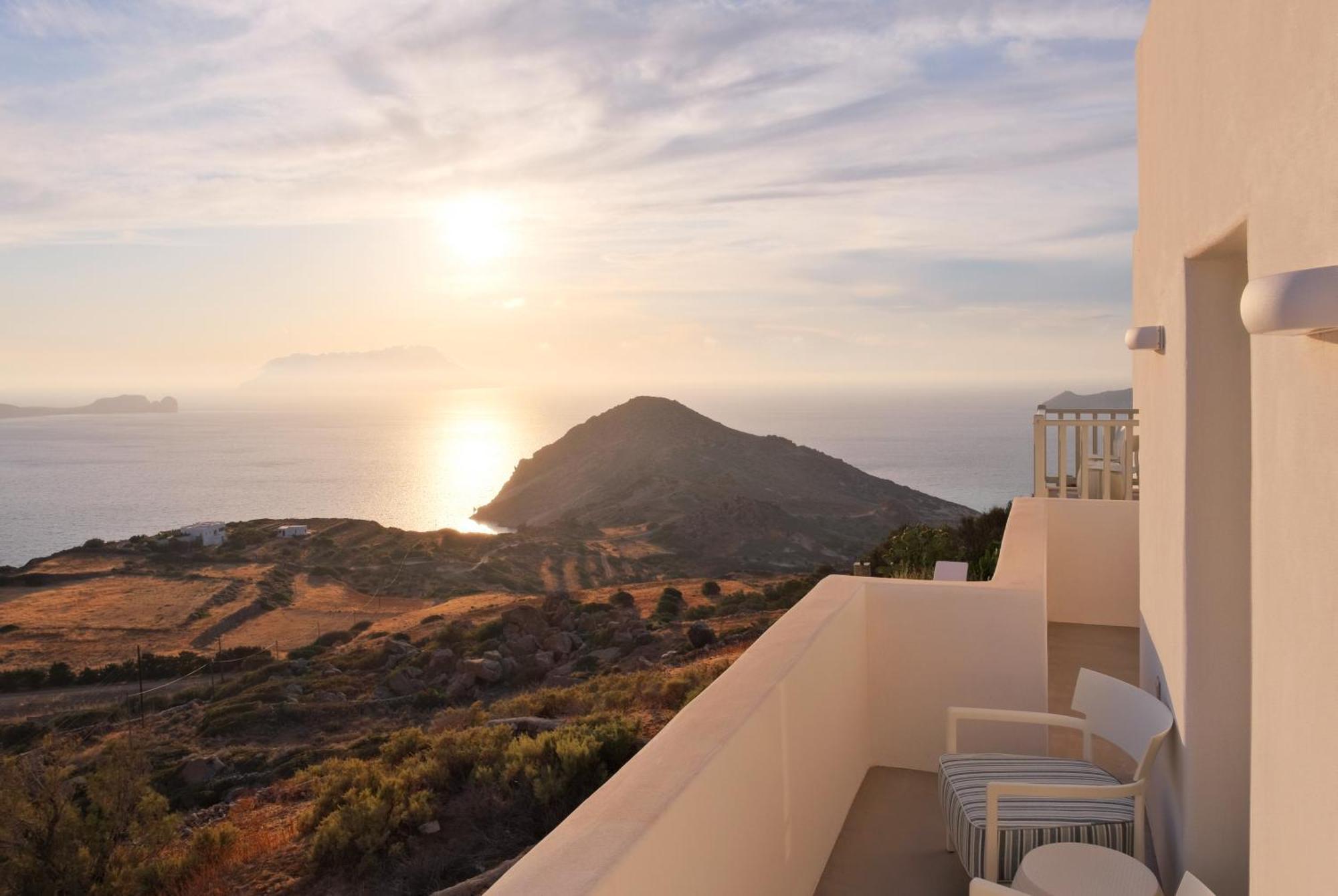 Odyssey Rock Milos Sunset Suites Πλάκα Μήλου Δωμάτιο φωτογραφία