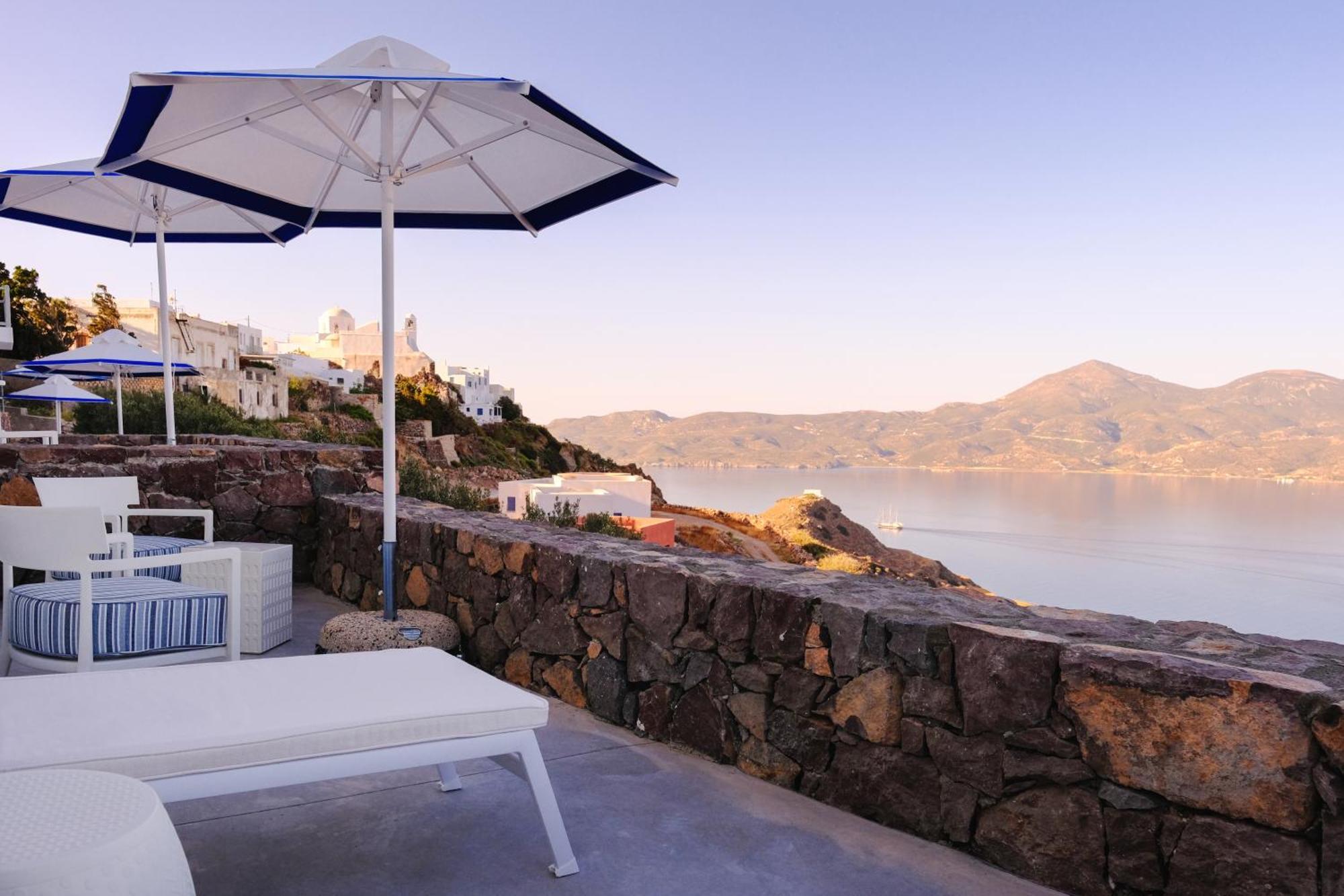 Odyssey Rock Milos Sunset Suites Πλάκα Μήλου Δωμάτιο φωτογραφία
