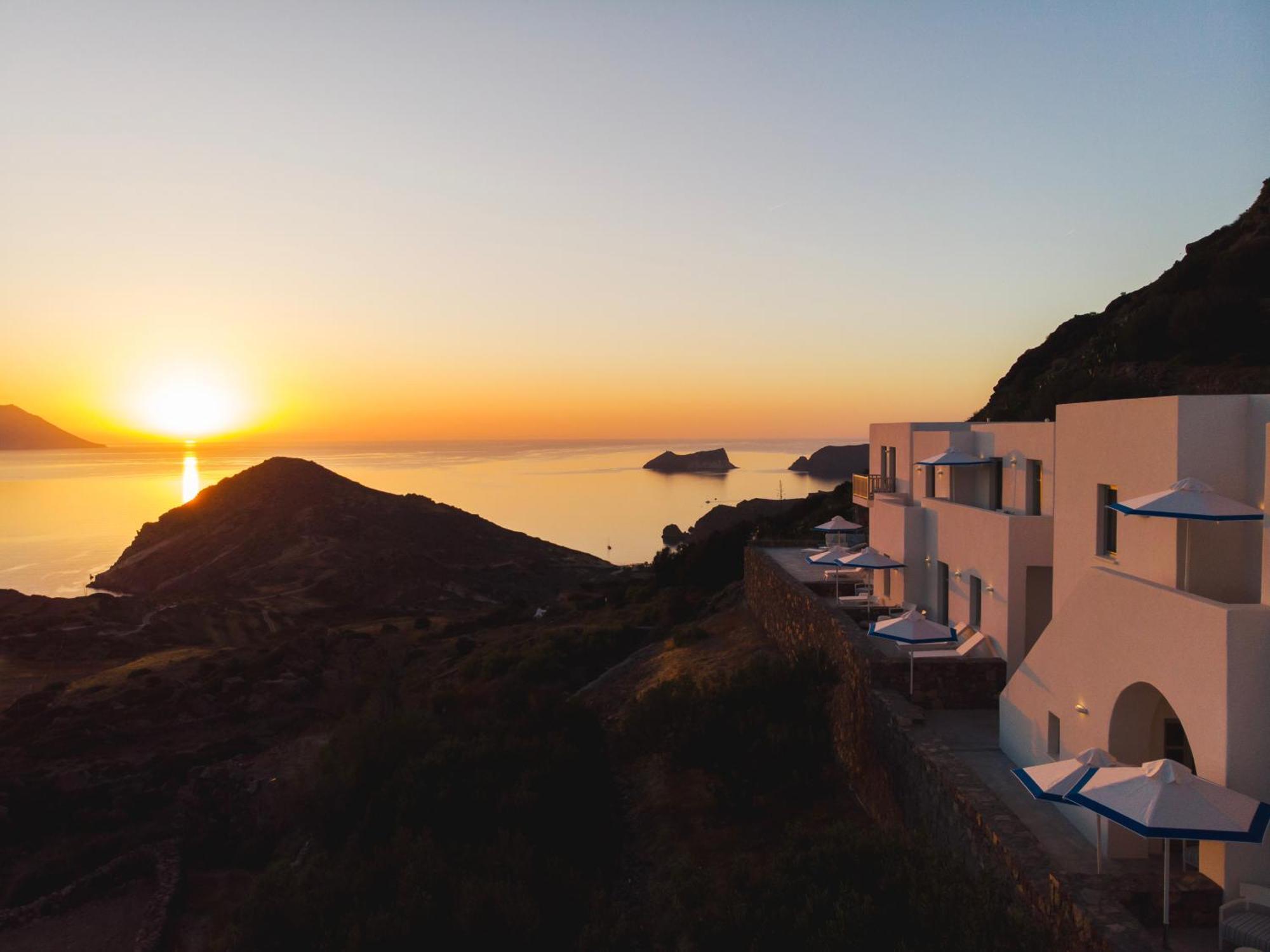 Odyssey Rock Milos Sunset Suites Πλάκα Μήλου Εξωτερικό φωτογραφία